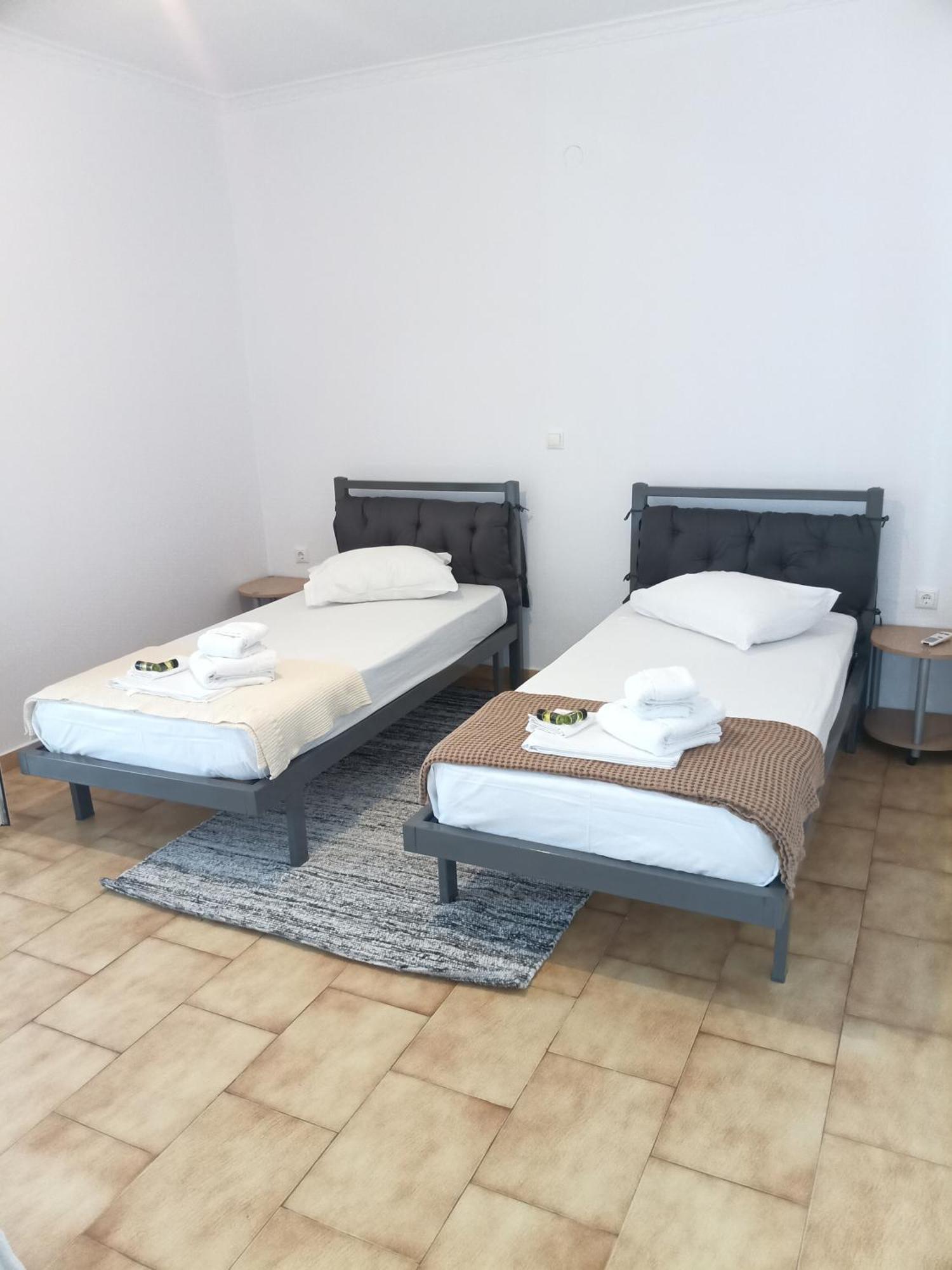 Fiona Seafront Apartments 니키아나 외부 사진